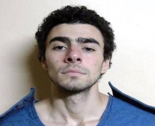Usa, Luigi Mangione pronto a dichiararsi colpevole nel processo federale: svolta nel caso Brian Thompson