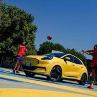 Milano, nuovo campetto sportivo in piazza Paci alla Barona Milano, nuovo campetto sportivo in piazza Paci alla Barona