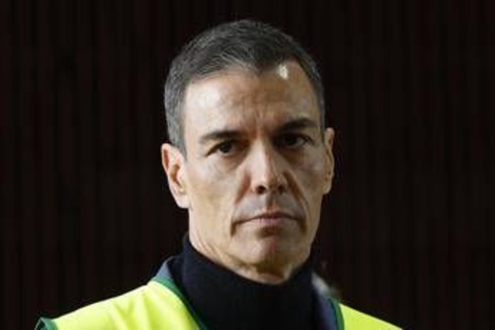 Iran, Sanchez risponde a Trump: "No alla guerra, non saremo complici per paura di rappresaglie" Iran, Sanchez risponde a Trump: "No alla guerra, non saremo complici per paura di rappresaglie"