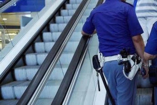 Milano, rissa tra 10 persone in stazione Certosa: 23enne accoltellato muore nella notte