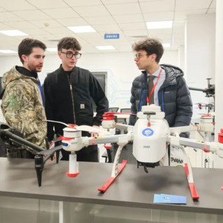 Cina e Italia formano talenti sull’uso di droni nell’economia a bassa quota