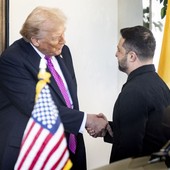 Vertice sull’Ucraina, Trump “Molto vicini alla pace”. Zelensky “Colloqui positivi”