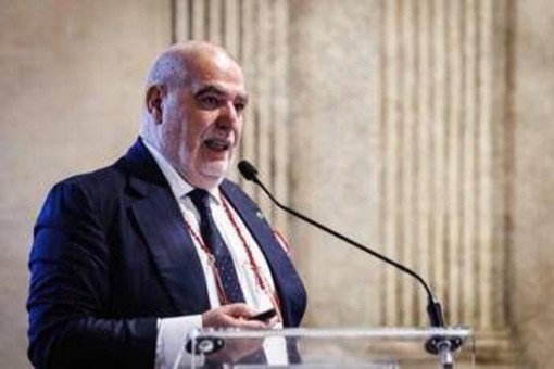 Tumori, Aiom: &quot;Biopsia liquida solo per 1 donna su 10 con cancro seno metastatico&quot;