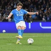 Napoli-Cremonese, braccio di Grassi su tiro Giovane: giusto rigore?