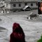 Alluvione in Nepal, l'italiano tratto in salvo: "In pullman a 20 metri dal disastro, un'onda gigantesca di fango e detriti, poi il boato" Alluvione in Nepal, l'italiano tratto in salvo: "In pullman a 20 metri dal disastro, un'onda gigantesca di fango e detriti, poi il boato"