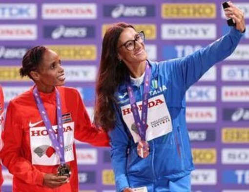 Beatrice Chebet, la regina del mezzofondo: &quot;Ringrazio Dio per i miei successi. Battocletti? Vincerà i Mondiali e le Olimpiadi&quot;