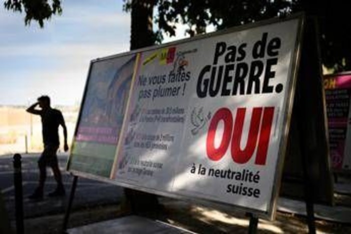 Svizzera oggi al voto per il referendum sulla neutralità Svizzera oggi al voto per il referendum sulla neutralità