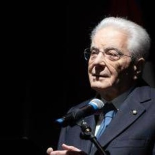 Ucraina-Russia, Mattarella: "Irresponsabile e inammissibile ridefinire confini con la forza" Ucraina-Russia, Mattarella: "Irresponsabile e inammissibile ridefinire confini con la forza"