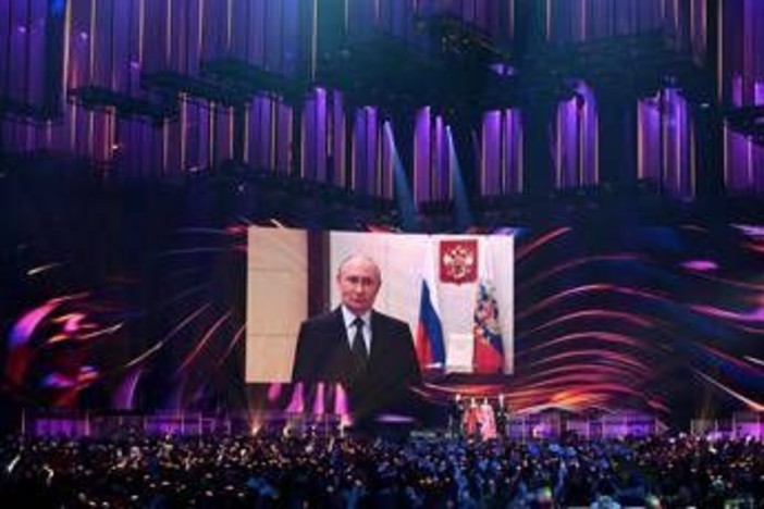 Putin all'Intervision: &quot;Apprezziamo le nostre tradizioni, rispettiamo quelle di altri&quot;