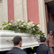 Asti, è il giorno del funerale di Zoe Trinchero: bara bianca coperta di rose