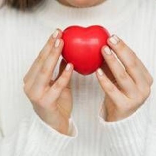 Colesterolo alto per più di un italiano su 4, ma perdere anche solo un chilo protegge il cuore