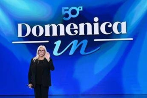 Domenica In, da Amanda Lear a Max Biaggi: gli ospiti di oggi di Mara Venier Domenica In, da Amanda Lear a Max Biaggi: gli ospiti di oggi di Mara Venier