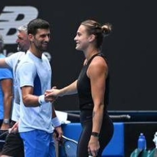 Wimbledon 2025, Djokovic e la risposta che 'gela' Sabalenka - Video