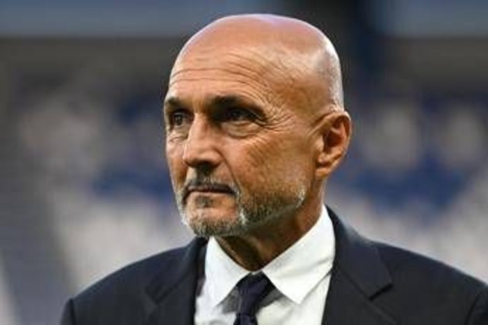 Spalletti: "Accetto la pressione e continuo ad allenare con la stessa determinazione" Spalletti: "Accetto la pressione e continuo ad allenare con la stessa determinazione"