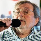 Guccini, Meloni: "Livoroso con me, ma continuo a cantare le sue canzoni. Lo ringrazio per averci regalato emozioni"