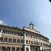 "Smarrita dentiera in Transatlantico", ma era solo un bite dentale perso da un onorevole sbadato