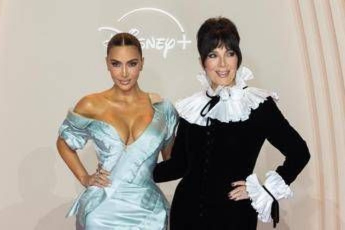 Kim Kardashian e Kris Jenner negano il sex tape: "Non lo abbiamo orchestrato" Kim Kardashian e Kris Jenner negano il sex tape: "Non lo abbiamo orchestrato"