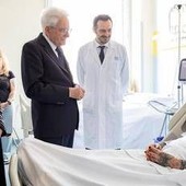 Auto sulla folla a Modena, cinque feriti ancora ricoverati: Mattarella e Meloni in visita Auto sulla folla a Modena, cinque feriti ancora ricoverati: Mattarella e Meloni in visita