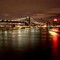 Si lancia nudo dal ponte di Brooklyn, sopravvissuto a volo di 85 metri - Guarda