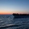 Migranti, raffica di sbarchi a Lampedusa: arrivate quasi 700 persone in poche ore