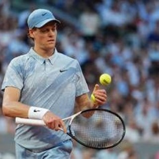 Roland Garros, complottisti contro Sinner: "Vogliono favorirlo" Roland Garros, complottisti contro Sinner: "Vogliono favorirlo"