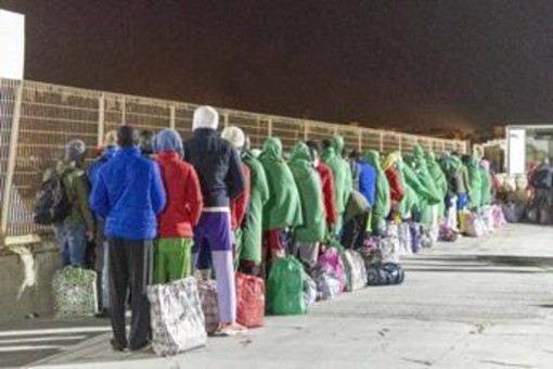 Eurispes: "Si emigra per povertà e mancanza lavoro"