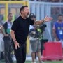 Lecce-Roma, Di Francesco protesta su gol di Rodrigo Mora: cos'è successo Lecce-Roma, Di Francesco protesta su gol di Rodrigo Mora: cos'è successo