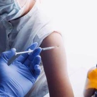 Vaccini, pediatri: "Quasi 1,8 milioni di bimbi e ragazzi indifesi contro il meningococco B" Vaccini, pediatri: "Quasi 1,8 milioni di bimbi e ragazzi indifesi contro il meningococco B"
