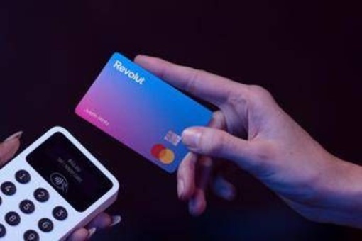 Revolut down, blackout globale delle funzioni e oltre 1.500 segnalazioni in Italia