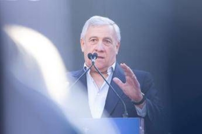 Tajani: "I fratelli Berlusconi? Ottimi rapporti da sempre, noi siamo uniti"