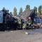 Tir in fiamme sulla Tangenziale ovest di Milano all'altezza di Rozzano, carreggiata chiusa Tir in fiamme sulla Tangenziale ovest di Milano all'altezza di Rozzano, carreggiata chiusa